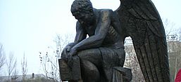 Mahnmal für die Opfer der politischen Repression „Trauernder Engel“, Urheber: Трубин Валера, Lizenz: CC-BY-SA 3.0