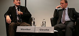 Dr. Jens Gieseke im Gespräch © Bundesstiftung Aufarbeitung 