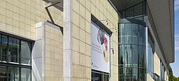 Haupteingang des Museums © Stiftung Haus der Geschichte/Axel Thünker