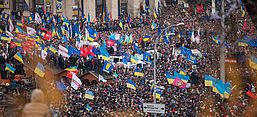 Euromaidan in Kiew am 1. Dezember 2013, Urheber: Nwssa Gnatoush, Lizenz: CC-BY 2.0