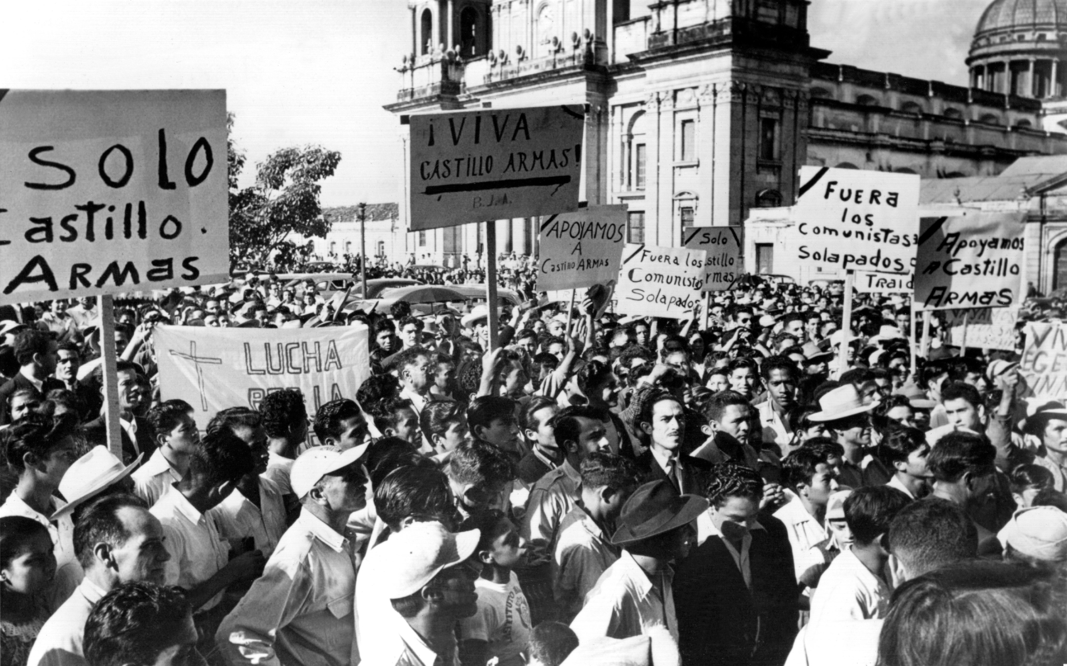 Demonstration für Rebellenführer Castillo Armas, Guatemala Stadt, 3. August 1954, picture-alliance / dpa