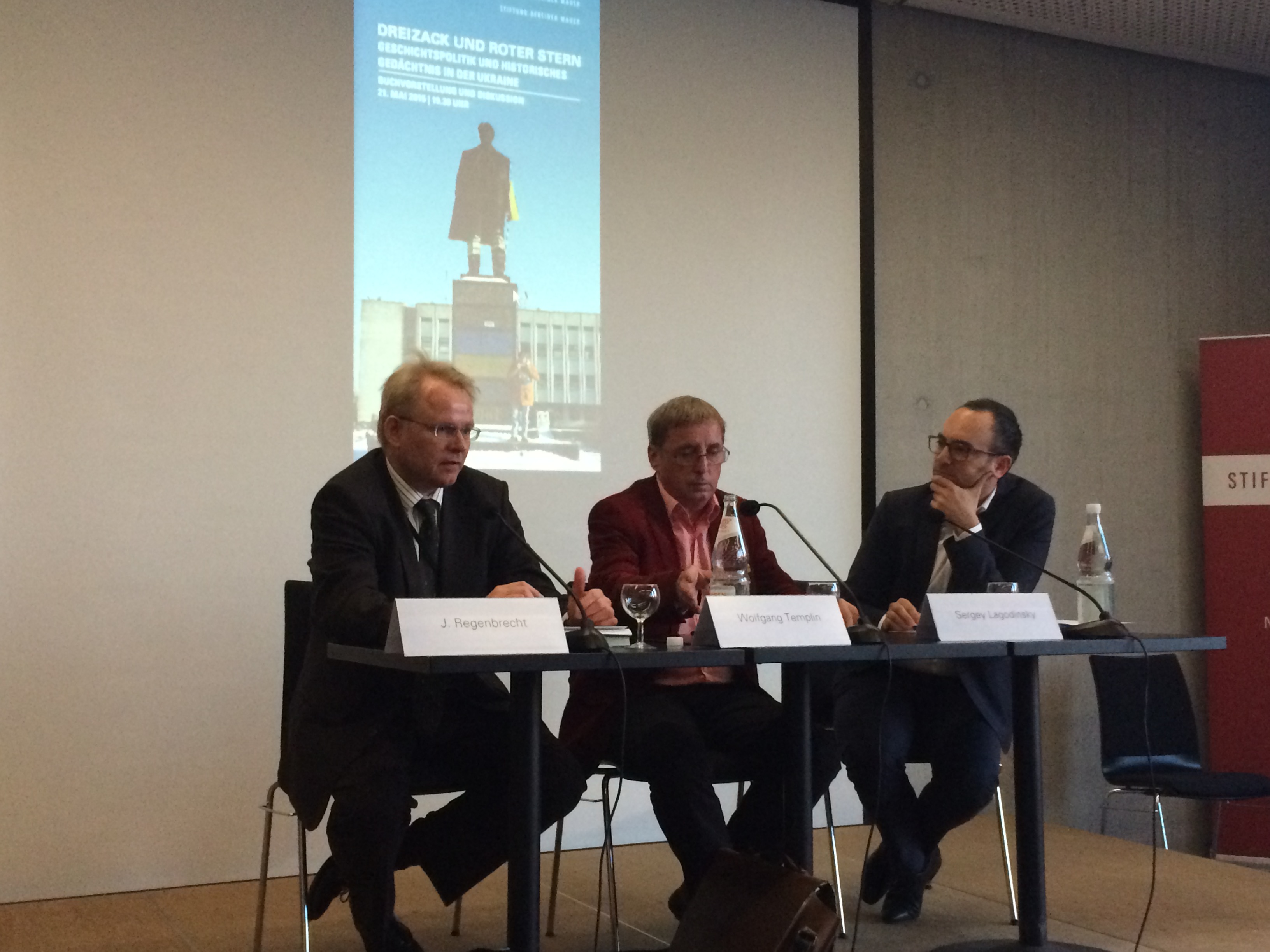 Podiumsdiskussion zur Buchpräsentation "Dreizack und Roter Stern" © Bundesstiftung zur Aufarbeitung der SED-Diktatur