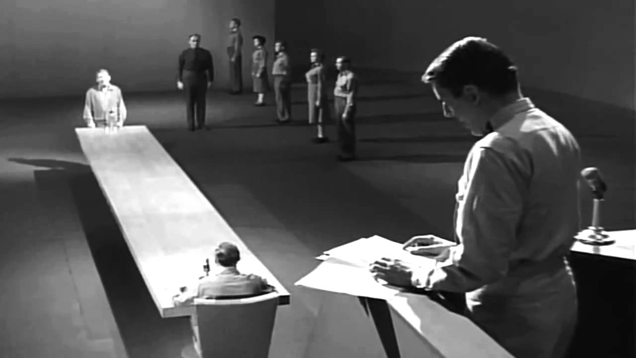 Screenshot aus der Episode "The Obsolete Man"
