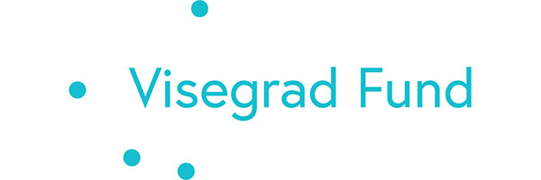 Logo des Visegrad Scholarships, hellblaue Schrift auf weißem Grund